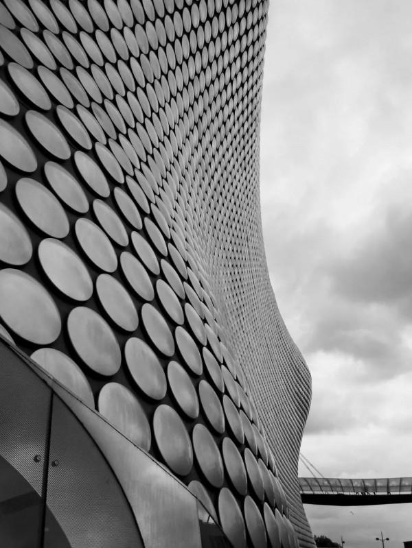 打造金屬質感的高定浴室空間 打造金屬質感的高定浴室空間