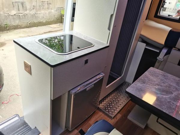 陽光尚遊“鴻雁”大通V90底盤 加長軸超高頂 後橫床佈局 商旅兼備 陽光尚遊“鴻雁”大通V90底盤 加長軸超高頂 後橫床佈局 商旅兼備