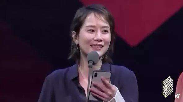 馬伊琍曬女星自拍照，短髮就是搶眼，可化妝也遮不住皺紋了