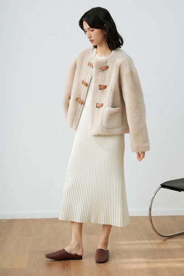 外套裡面別總穿衛衣了，今冬這樣穿最流行