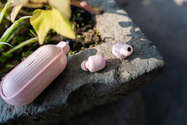 我的隨身“膠囊聽”:楓笛SR-BH40真無線耳機評測 我的隨身“膠囊聽”:楓笛SR-BH40真無線耳機評測