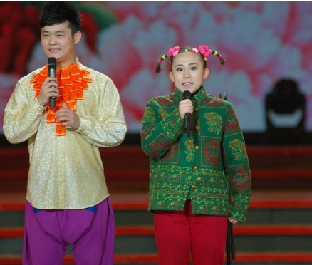 丫蛋：17歲被趙本山一眼相中，兩任老公都是同門師兄很尷尬