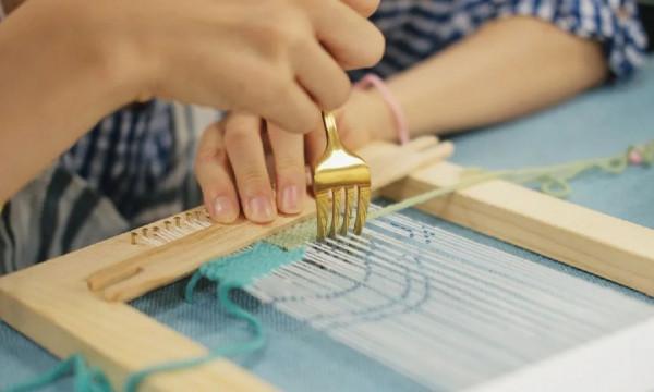 在這場展覽中聆聽明清緙繡書畫和黃道婆的繡織對話 在這場展覽中聆聽明清緙繡書畫和黃道婆的繡織對話