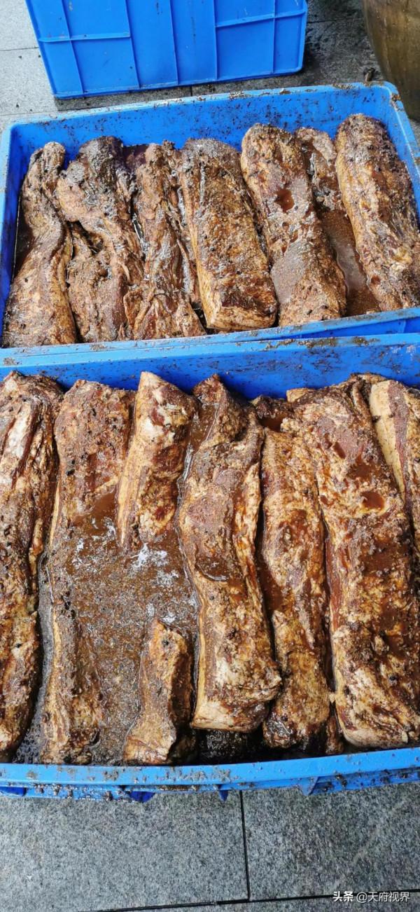 一個不按常規出牌而又做出極致味道的“李雲龍”似的飲食民間高手