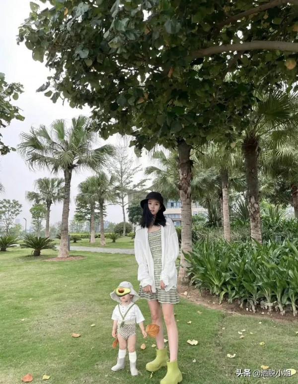 羨慕了，李光潔這一家子太有浪漫氣息了