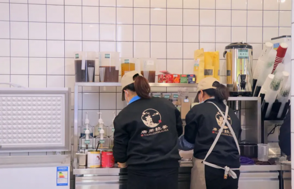 湖北“神仙食堂”:氛圍感滿滿,聚集各地美食,還有媽媽的味道 湖北“神仙食堂”:氛圍感滿滿,聚集各地美食,還有媽媽的味道