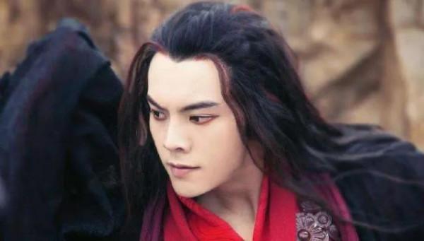 誰說大紅太俗氣?這6位紅衣造型又酷又颯,歪頭殺邪媚直擊觀眾心 誰說大紅太俗氣?這6位紅衣造型又酷又颯,歪頭殺邪媚直擊觀眾心