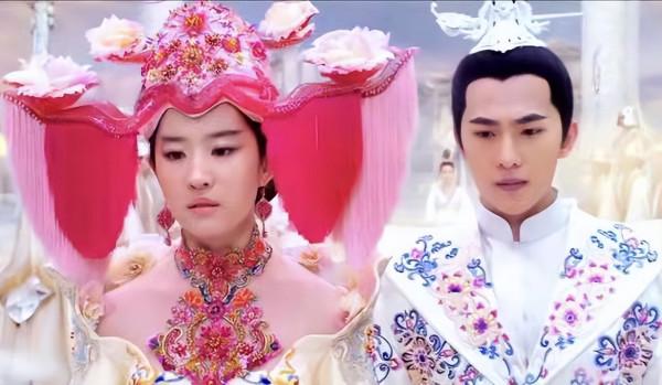 古裝女神也有“雷人”時？迪麗熱巴多次中招，劉亦菲也未能倖免