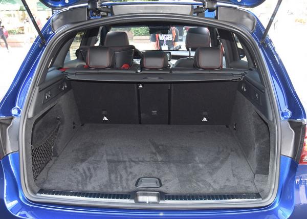 豪華效能SUV對撞:奧迪SQ5對比賓士AMG GLC 豪華效能SUV對撞:奧迪SQ5對比賓士AMG GLC