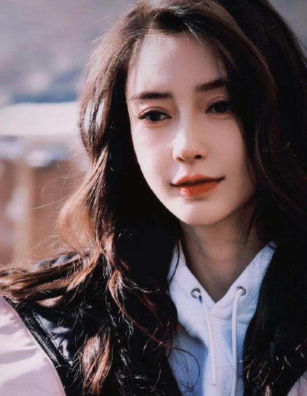 angelababy和虞書欣節目滑雪照被爆，那個是你喜歡的型別