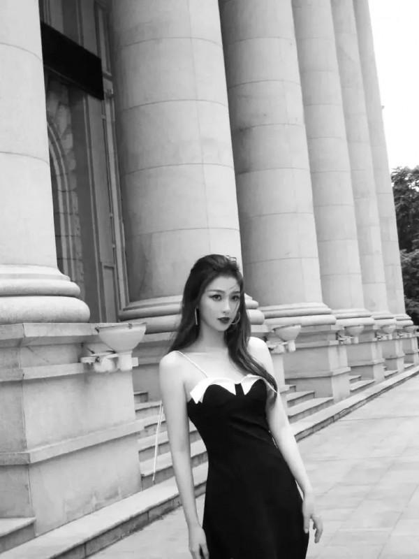 明星美圖秀-虞書欣的黑與白