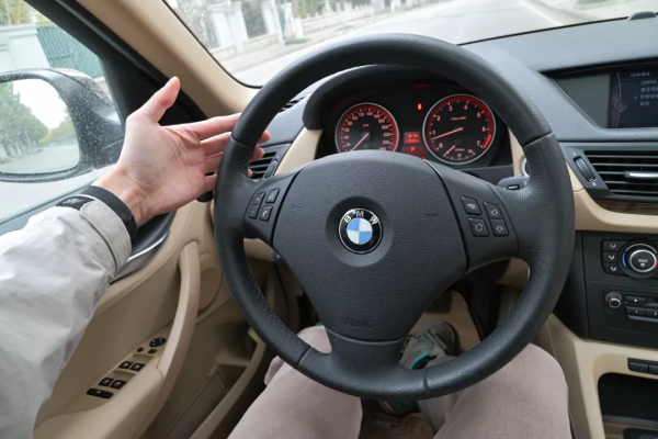 內飾很新，底盤煥新，9&period;58萬入二手進口寶馬X1