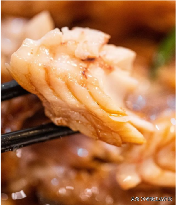 藏在法源寺附近的衚衕餐廳，店名寫著商店，卻一直開了好多年