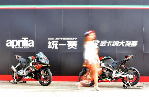 以阿普利亞 RS250 SP2 作為統一賽車的 2022 北美天才杯