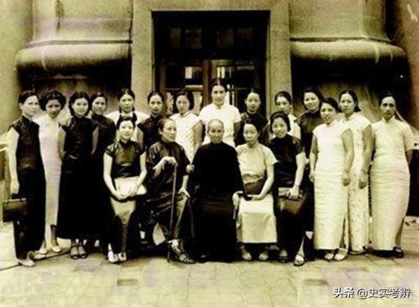 “雙槍老太婆”趙洪文國：從抗日英雄到匪首，後被人民政府槍決