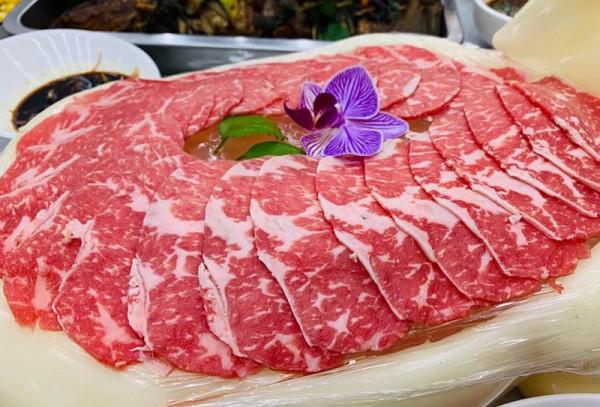 雲南大叔養牛13年,靠特色品種年入5000萬,帶領2萬多名村民致富 雲南大叔養牛13年,靠特色品種年入5000萬,帶領2萬多名村民致富