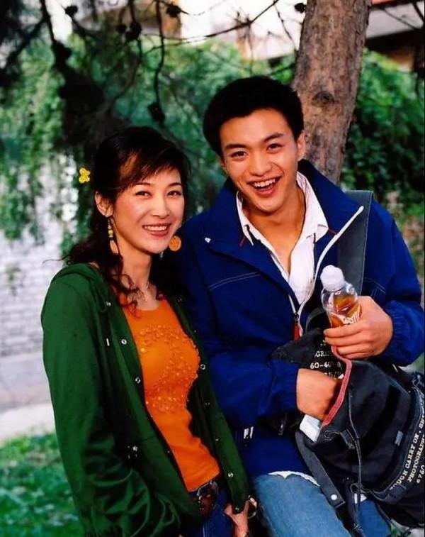 七大“海巖女郎”現狀:有人嫁富豪,有人退圈,有人負債過億 七大“海巖女郎”現狀:有人嫁富豪,有人退圈,有人負債過億