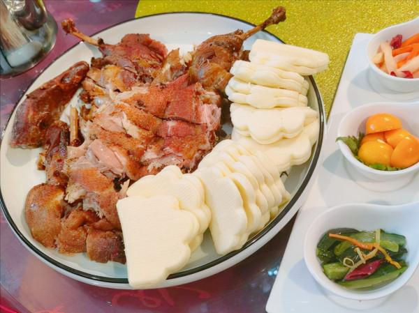 北京著名“四大順”，曾接待過外國賓客，特色清真風味，馳名京城