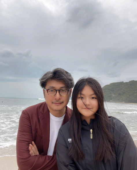 王詩齡未受父母離婚影響長成小才女，低調開小號曬油畫作品