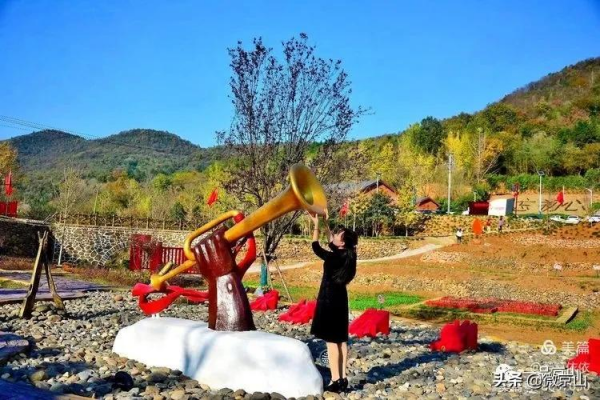 京山張菁拍攝組圖:紅色八字門 京山張菁拍攝組圖:紅色八字門