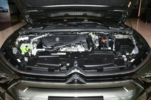 試駕凡爾賽C5 X:指導價18.67萬元,定位中型車,產品力良好 試駕凡爾賽C5 X:指導價18.67萬元,定位中型車,產品力良好