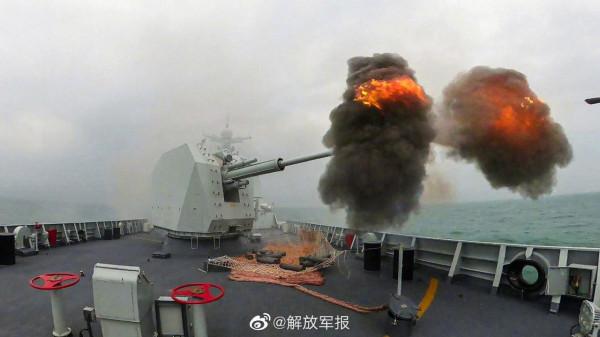 浪尖起舞！看淮南艦踏浪出擊