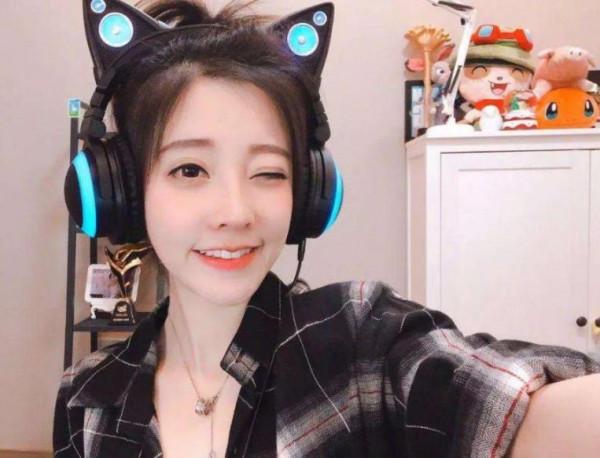 被時代拋棄的“直播一姐”馮提莫，她做錯了什麼？走向涼涼