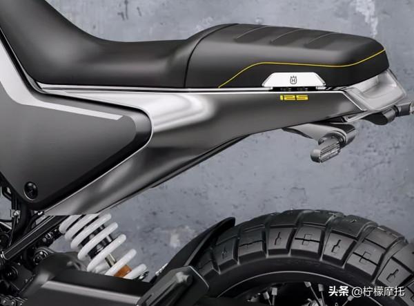 KTM/胡思瓦納釋出新款125街車