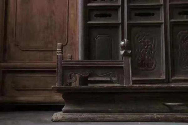 佛座，佛龕，案頭獅