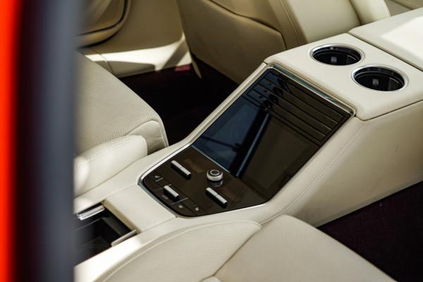 多面D級車！試駕保時捷Panamera行政加長版