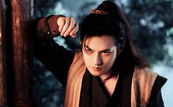 離開梁山，燕青退隱江湖，為何要趁夜摸黑挑走一擔珠寶？