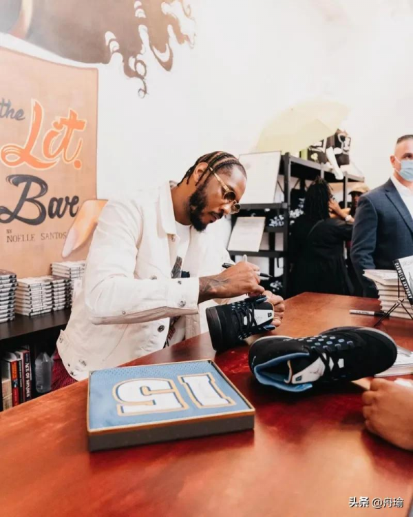 NBA晨報：濃眉婚禮為妻唱歌，科裡森關注湖人，米爾薩普31號球衣