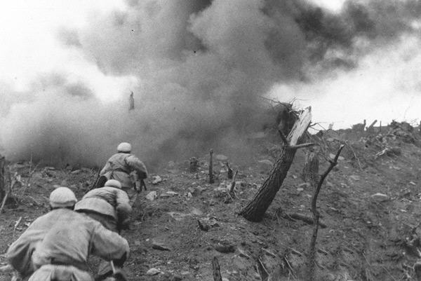 抗美援朝時，有一批隊伍曾秘密援助我國，一旦被抓就立刻開槍自殺