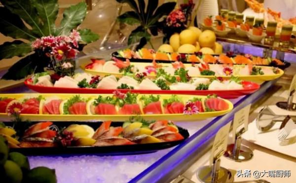 自助餐別碰4種食物，肚子裝更多，輕鬆吃回本，老闆：遇見高手了