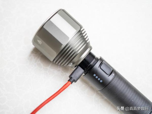 2021強光手電選購經驗 篇一:盤點我的高性價比強光手電筒 2021強光手電選購經驗 篇一:盤點我的高性價比強光手電筒