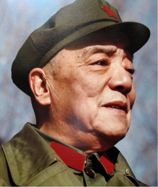 楊尚昆接手中央辦公廳，毛澤東親筆簽名，托葉劍英轉交特別委任狀