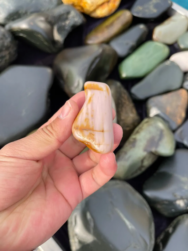 2021翻篇啦 · 如今和田玉石巴扎的行情怎樣