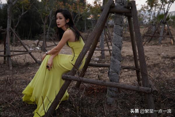 李冰冰黃色斜肩魚尾裙優雅浪漫 憂鬱的眼神讓人心生憐惜
