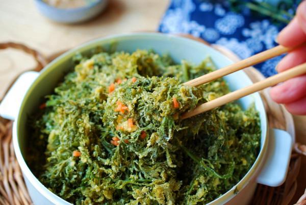 82歲奶奶腿腳利索耳朵好使，平時最愛吃這道菜，無油健康又美味