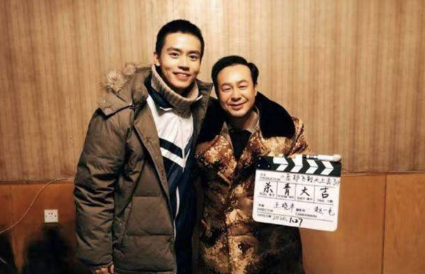《開端》公交上的演員都不簡單,有奧斯卡評委,還有國家一級演員 《開端》公交上的演員都不簡單,有奧斯卡評委,還有國家一級演員