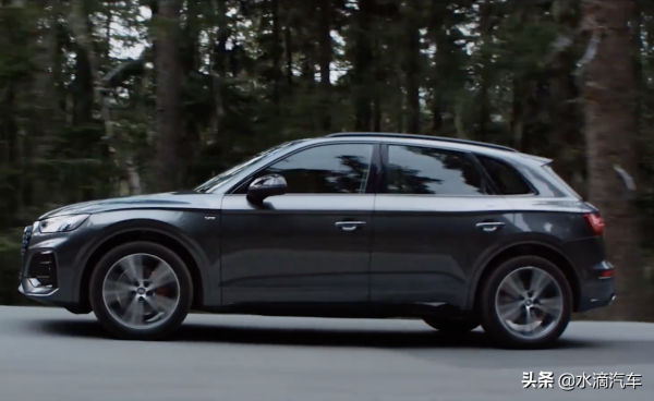 售39.68萬起 增RS燃速版本/配專屬車漆 2022款奧迪Q5L上市 售39.68萬起 增RS燃速版本/配專屬車漆 2022款奧迪Q5L上市