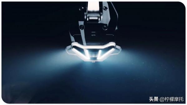 阿普利亞RS660 拉力版