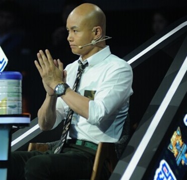 3次婚姻4次創業，得罪5大腕後想當和尚，樂嘉自毀路上的瘋狂往事