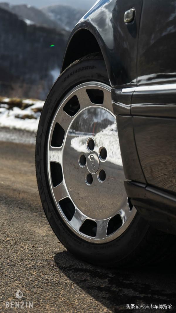 第一代奧迪A8頂配6.0W12，日耳曼D級豪車的曠世之作