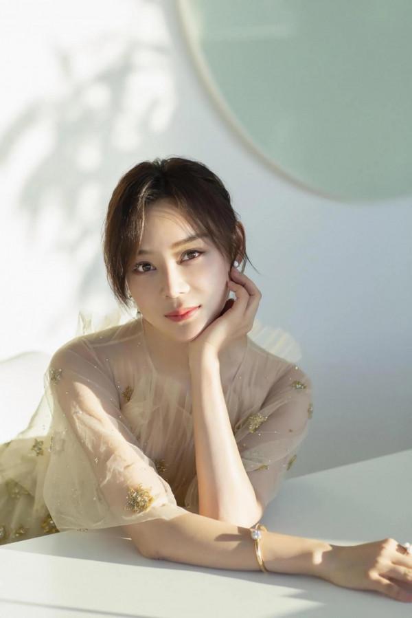 《笑傲江湖》中的女神任盈盈的扮演者-著名演員袁珊珊 《笑傲江湖》中的女神任盈盈的扮演者-著名演員袁珊珊