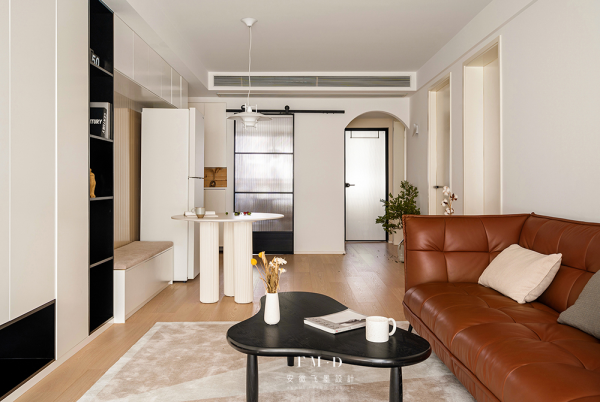 豎廳才是經典，進深5米6，客餐廳直線佈置，找到了“收納密碼”