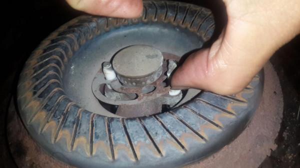 燃氣灶鬆手就滅可能不是壞了,調節4個地方,能幫你省下一大筆錢 燃氣灶鬆手就滅可能不是壞了,調節4個地方,能幫你省下一大筆錢