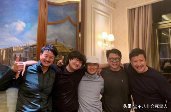 長相一言難盡,私生活卻“精彩紛呈”,這五位男星真會玩 長相一言難盡,私生活卻“精彩紛呈”,這五位男星真會玩