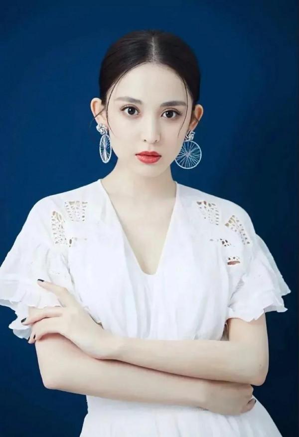 魅力四射古麗娜扎 魅力四射古麗娜扎