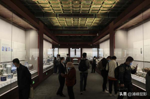 全世界沒幾件的汝、官、哥、鈞稀世珍品，故宮“堆”著放